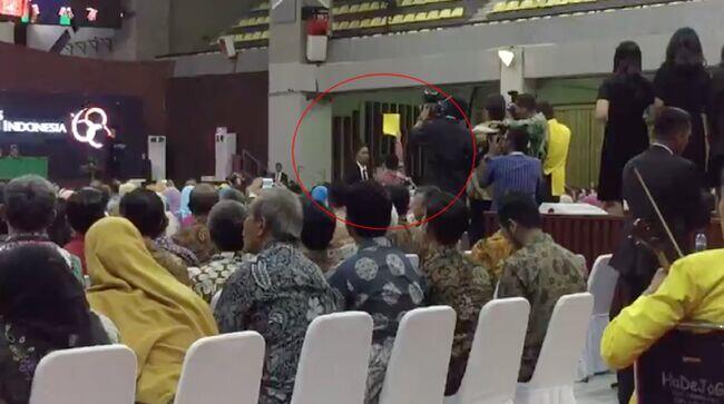 BEM UI Ungkap Arti Aksi 'Kartu Kuning' buat Jokowi
