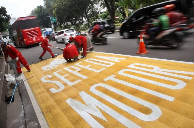 Mulai Hari Ini, Pengendara Roda Dua Wajib Berada di Jalur Khusus