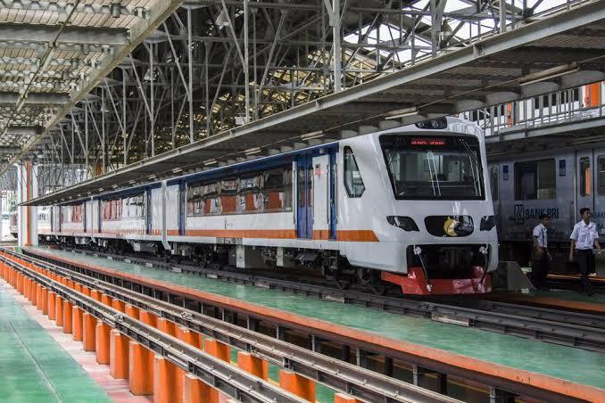 Longsor, Kereta Bandara Dihentikan Sementara