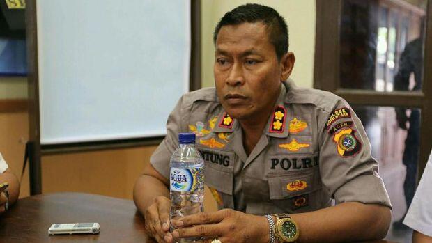 Heboh! Polisi &quot;Menyulap&quot; Waria Ini menjadi Macho