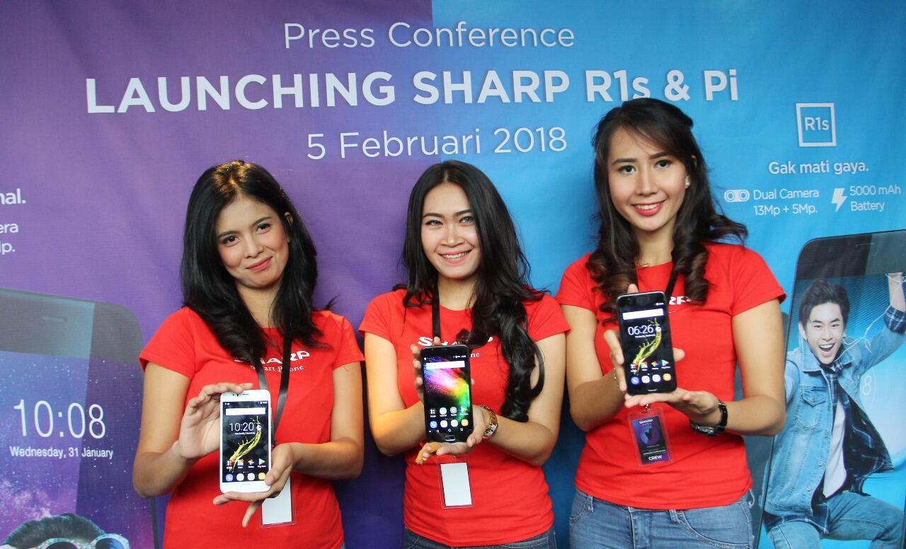 SHARP Rilis Smartphone yang Bikin GanSis Gaya Maksimal dan Gak Bakal Mati Gaya