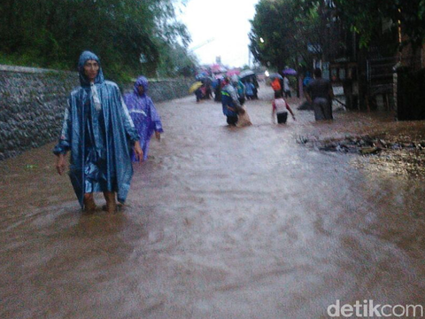 Hujan Lebat Seharian, Sejumlah Lokasi di Kudus Dilanda Banjir