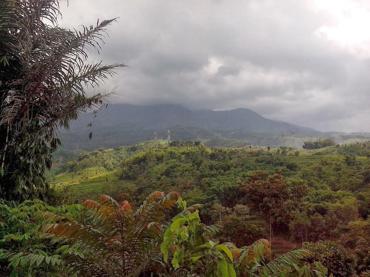 Pemandangan Alam Pegunungan Arjasari