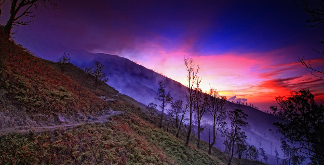 Luar Biasa! Ini Yang Bikin Wisata Kawah Ijen Dikagumi Dunia &amp; UNESCO!