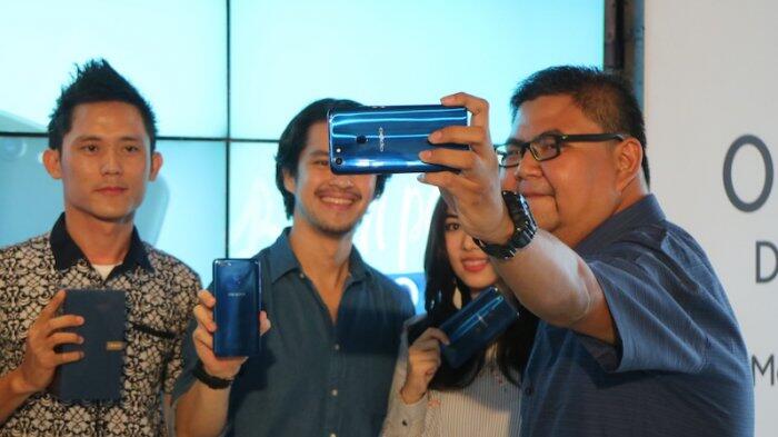 Oppo Klaim Masih Jawara di Persaingan Ponsel Selfie