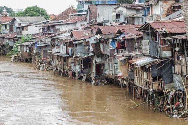 Sandiaga : Warga Gusuran Normalisasi Ciliwung belum Tentu Dapat Ganti Rugi

