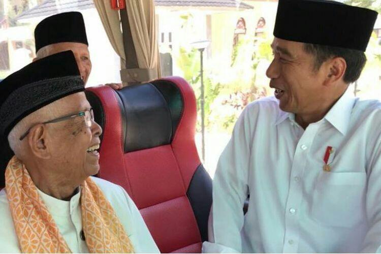 Traktir Ulama Usai Shalat Jumat, Jokowi Pilih Naik Bus Rombongan