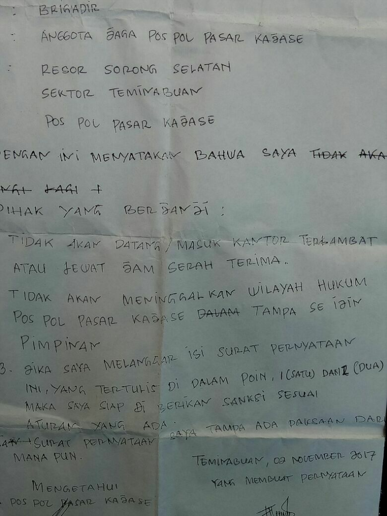 Polisi Inspiratif :Tidak Mau Ulangi, Bhabin Jubel Tempel Kesalahannya di Ruang Tamu