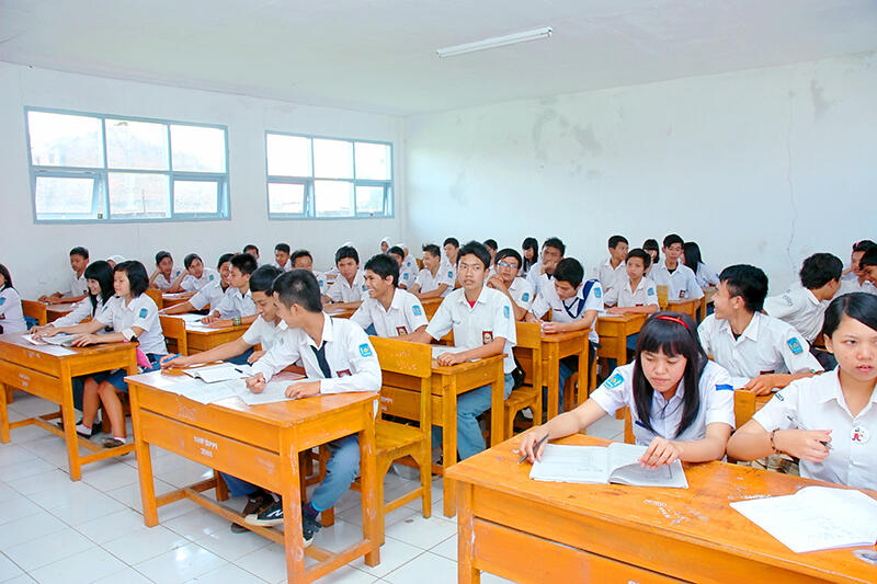 Perbedaan pendidikan POLRI dengan SMA