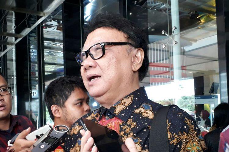 KASUS PENGANIAYAAN USTAD : Ada apa di BALIKNYA?