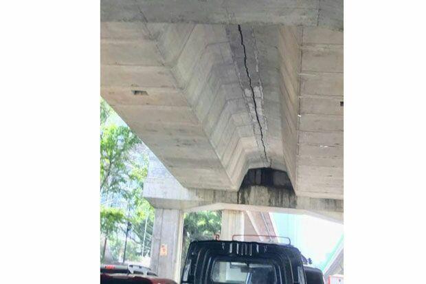 Flyover Tendean Terlihat Retak, Kadis Bina Marga: Desainnya Memang Begitu

