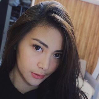 Si cantik Violeta, Dari Atlet Futsal Sampai Berperan Jadi Setan.