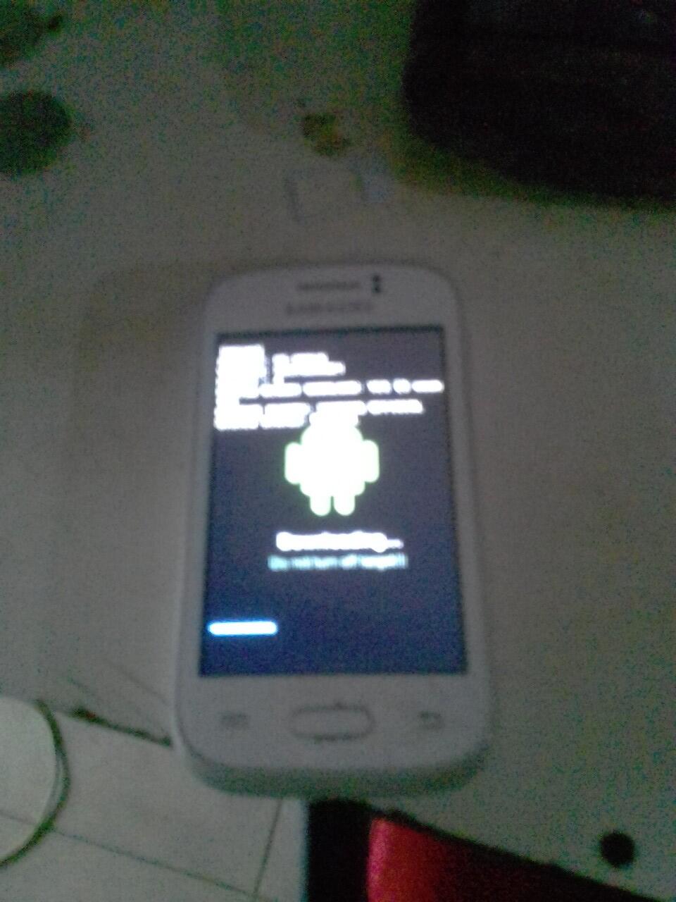 Samsung gts 6310 Error black screen ( hitam bercahaya )