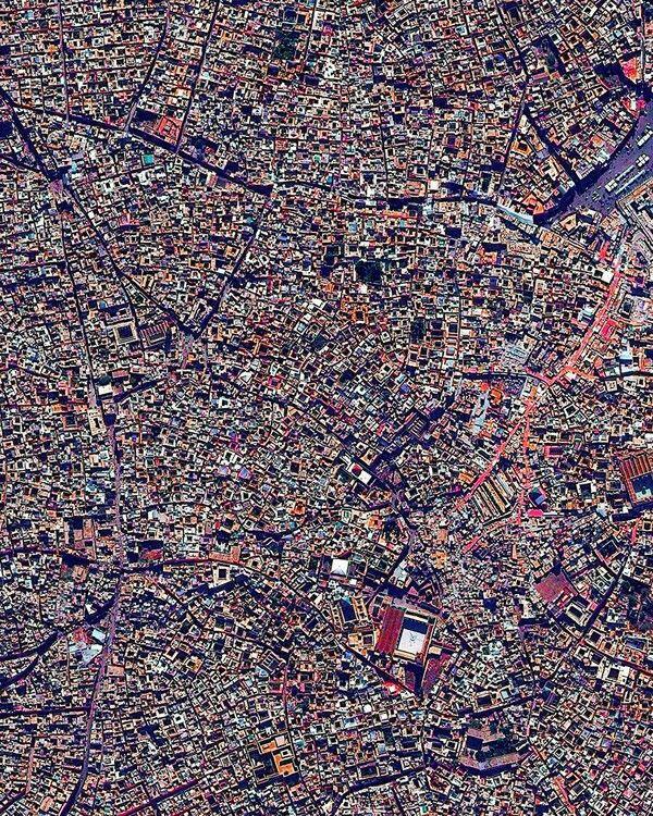 Pemandangan Mengagumkan Bumi dari Satelit Resolusi Tinggi