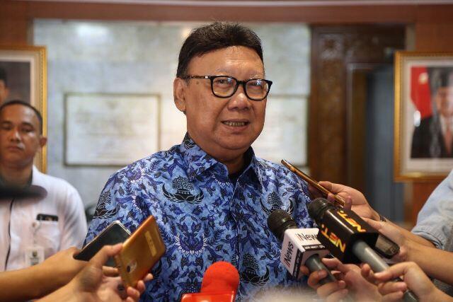 Mendagri Mendukung Penghina DPR `Disemprit`