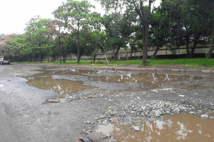 "Masa di Jakarta Masih Ada Jalanan kayak di Gunung seperti Ini..."