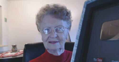 Keren, Nenek 80 tahun Ini Aktif Main Game dan Posting Video di Youtube