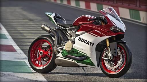 Kerenan Mana Ducati 2018 Motogp vs Superbike