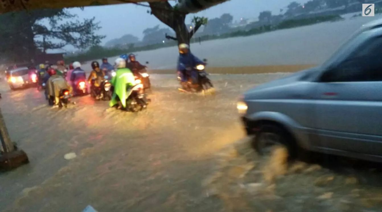 Hujan dan Banjir Jelang Imlek di Semarang, Pertanda atau Apa?