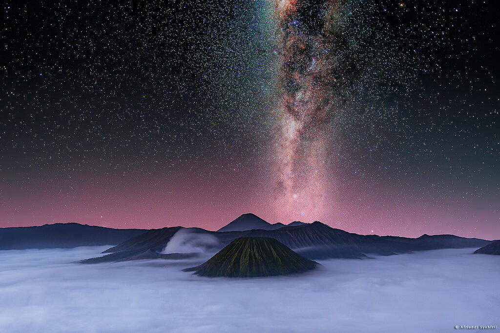 Kamu Bakal Kehilangan Pemandangan Keren Ini Kalau Langsung Naik Ke Puncak Bromo!