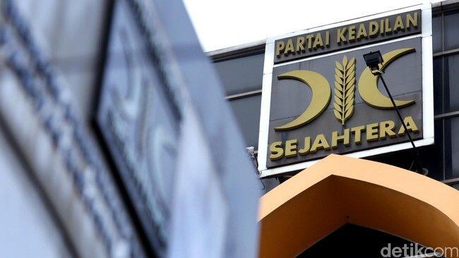 PKS yang Terus Diterpa Isu Dukung Jokowi