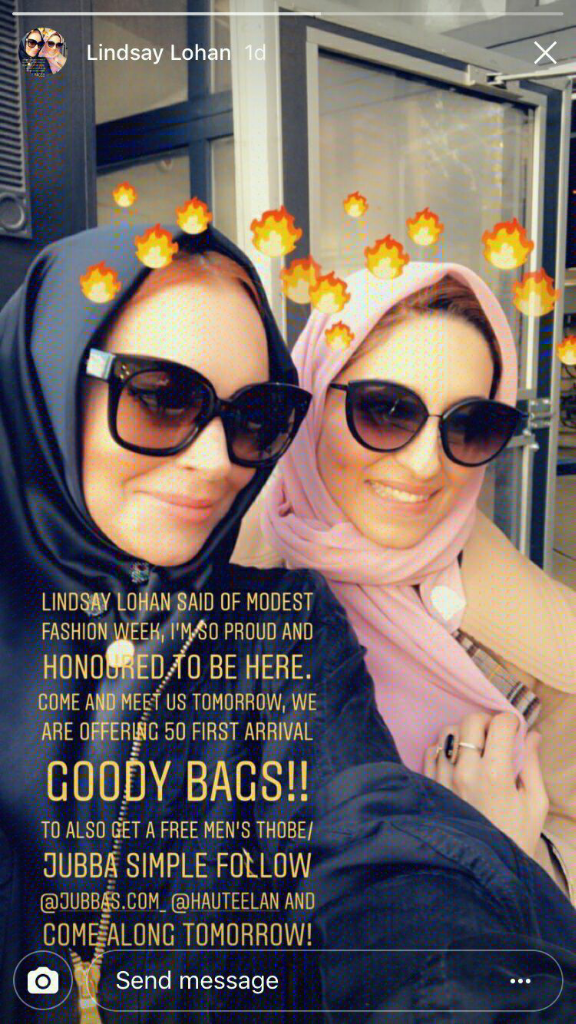 Berkat Stylist Asal Indonesia, Lindsay Lohan Terlihat Cantik Menggunakan Hijab