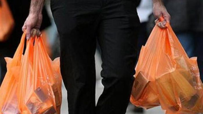 Pemerintah Akan Kenakan Cukai Plastik Keresek