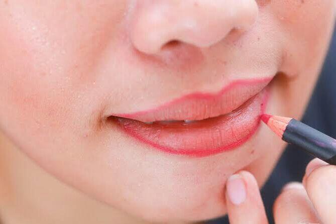 Langkah-langkah Sederhana Agar Lipstick Sista Lebih Tahan Lama