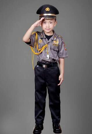 Seragam-seragam beberapa profesi ini menjadi salah satu Tolak Ukur Desa Tetangga saya