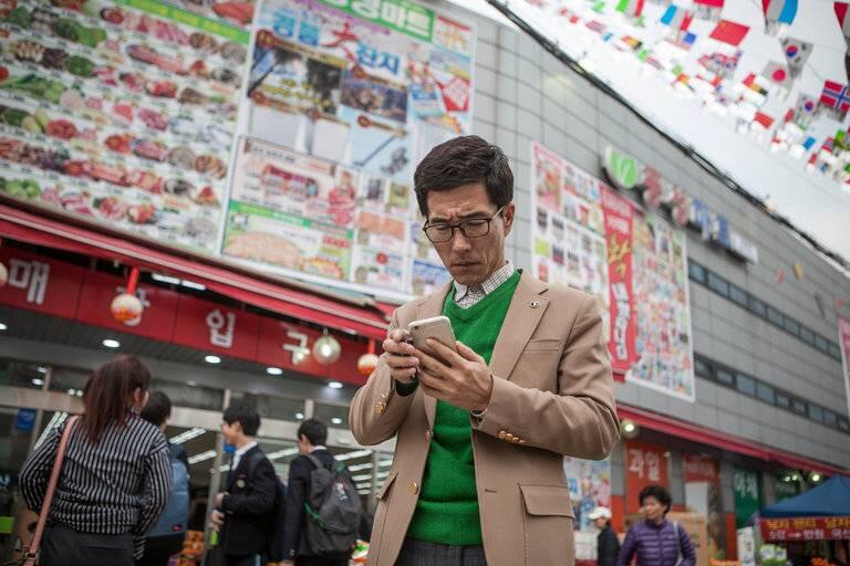 Dari Pembalut Hingga Menonton Bokep, 9 Kebiasaan Ini Ilegal di Korea Utara!