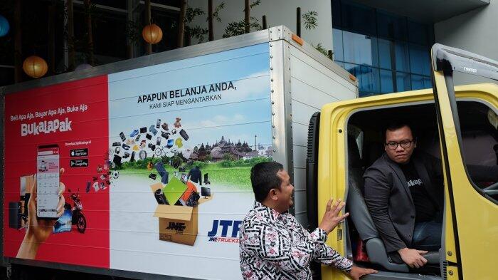 Bukalapak dan JNE Siapkan Layanan Trucking untuk Pelapak yang Volumenya Banyak