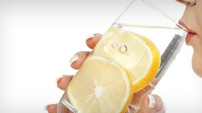 4 Minuman Ini Bisa Hancurkan Lemak di Perut