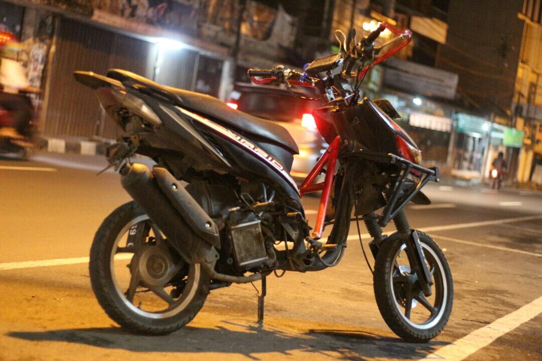 Honda Vario 110 Old Di Modifikasi Ala Matic Supermoto Dengan