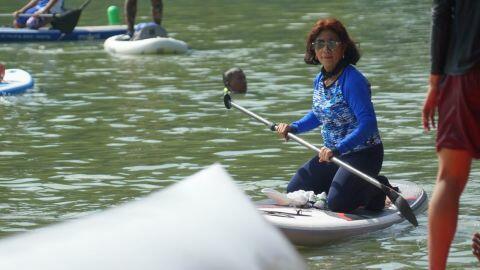 Susi Sempat Ngopi di Atas Paddle Board di Sela Adu Cepat dengan Sandi

