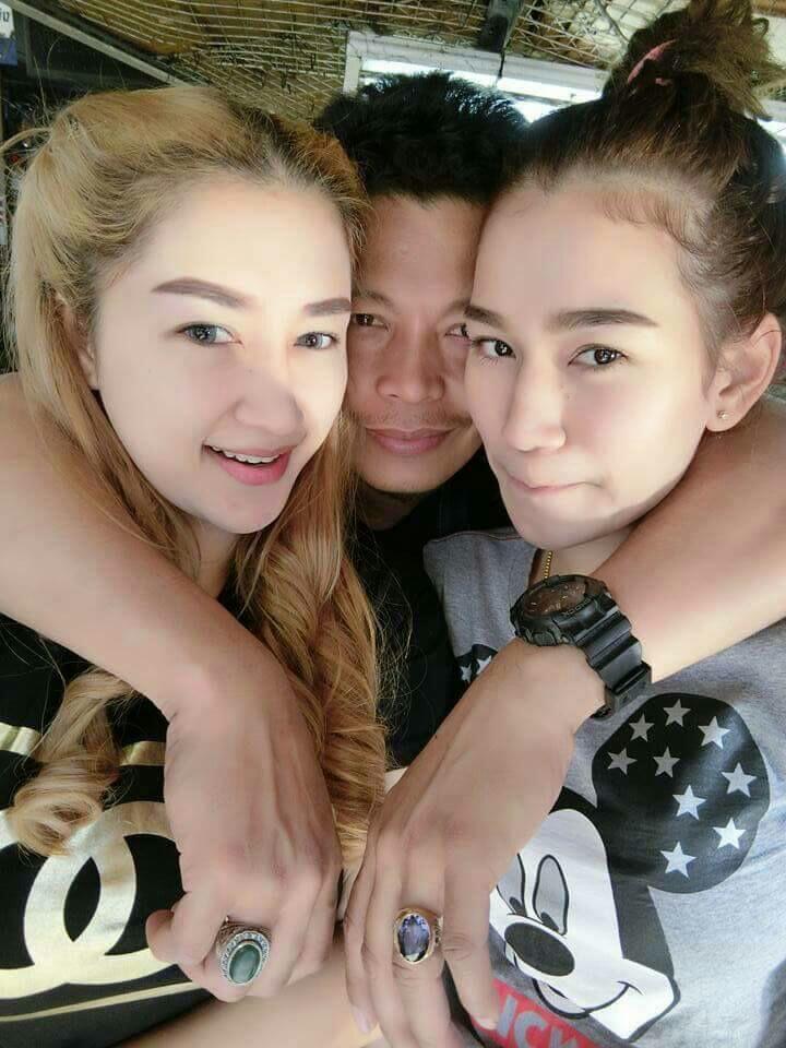 Punya Dua Istri Cantik Seksi dan Hidup Harmonis, Pria Thailand Ini Jadi Viral