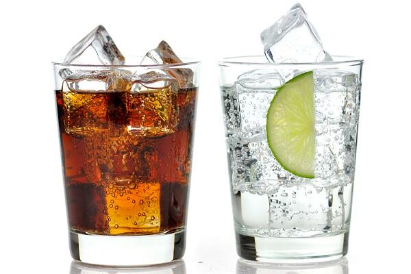 Aduh! Sering Minum Soda Bikin Cepat Tua!