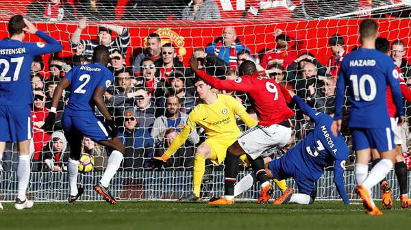 Premier League Pekan ke-28: Kalah dari MU, Chelsea Terlempar dari Zona Liga Champions