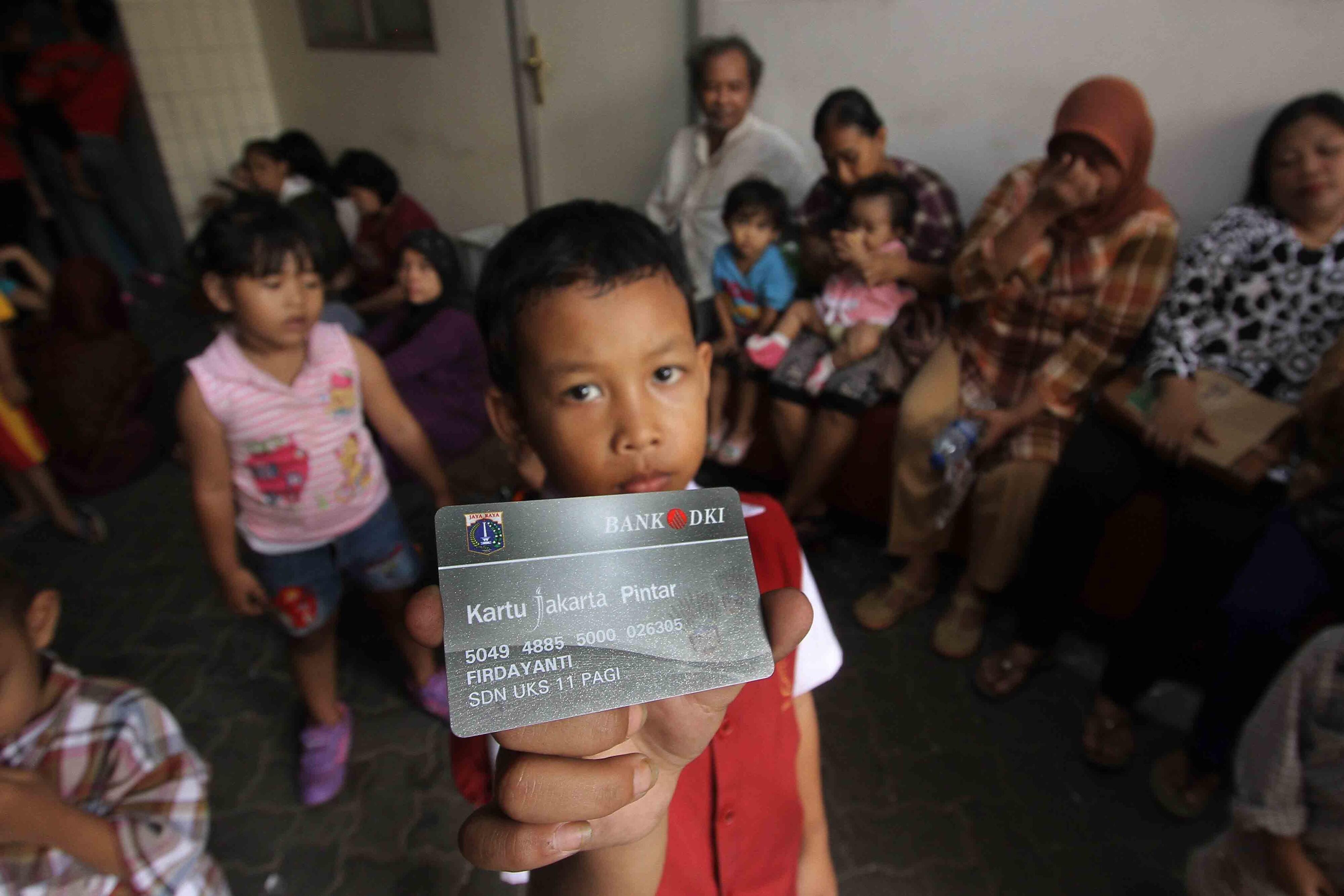 Verifikasi Penerima KJP Plus Terhambat Berkas