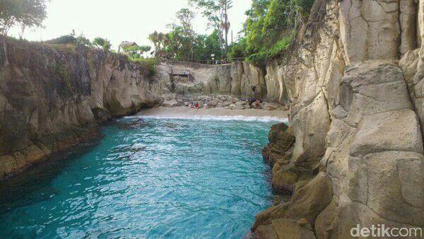 Selain Bunaken , Ini Pantai Cantik yang Lagi Hits di Sulawesi Utara