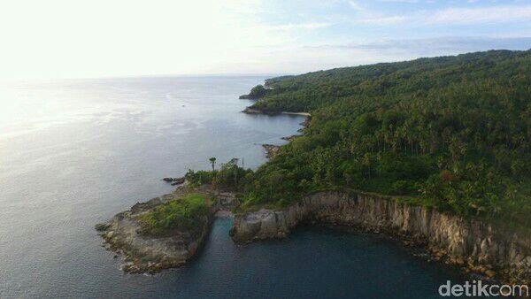 Selain Bunaken , Ini Pantai Cantik yang Lagi Hits di Sulawesi Utara