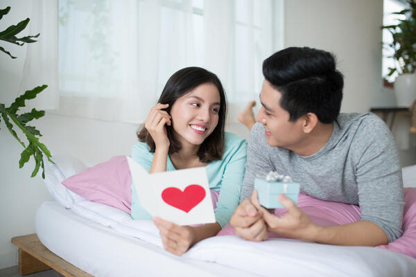 Cara Jitu Menyenangkan Hati Pasangan Berdasarkan Zodiaknya