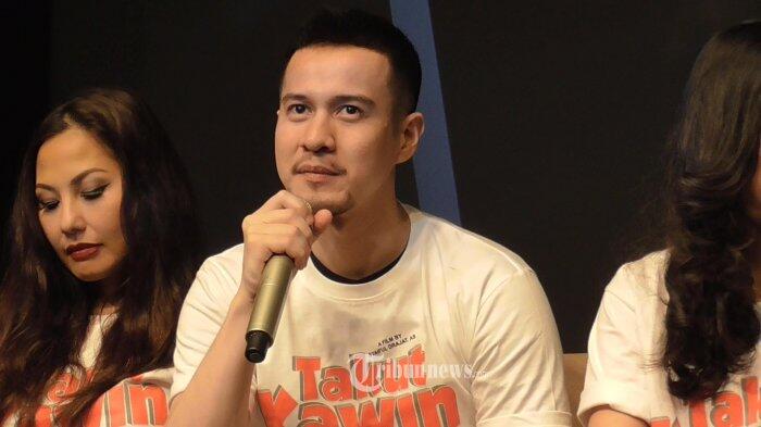 Wajah Ganteng, Pacar Sudah Ada, Tapi Herjunot Ali Takut kimpoi Lo, Mengapa?