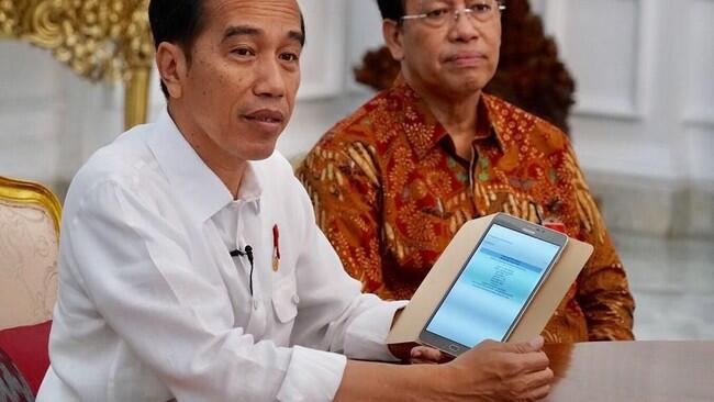 Jokowi Sebut Ekonomi RI Tembus US$ 1 Triliun, Apa Artinya?