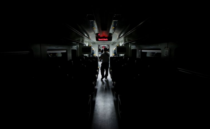 Kereta Bandara Soetta Mendadak Mati, Penumpang 'Terjebak'