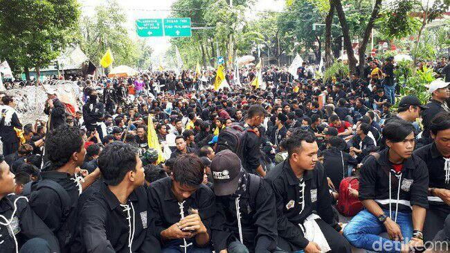 Sidang Ujaran Kebencian di Surabaya Diwarnai Suara Tembakan

