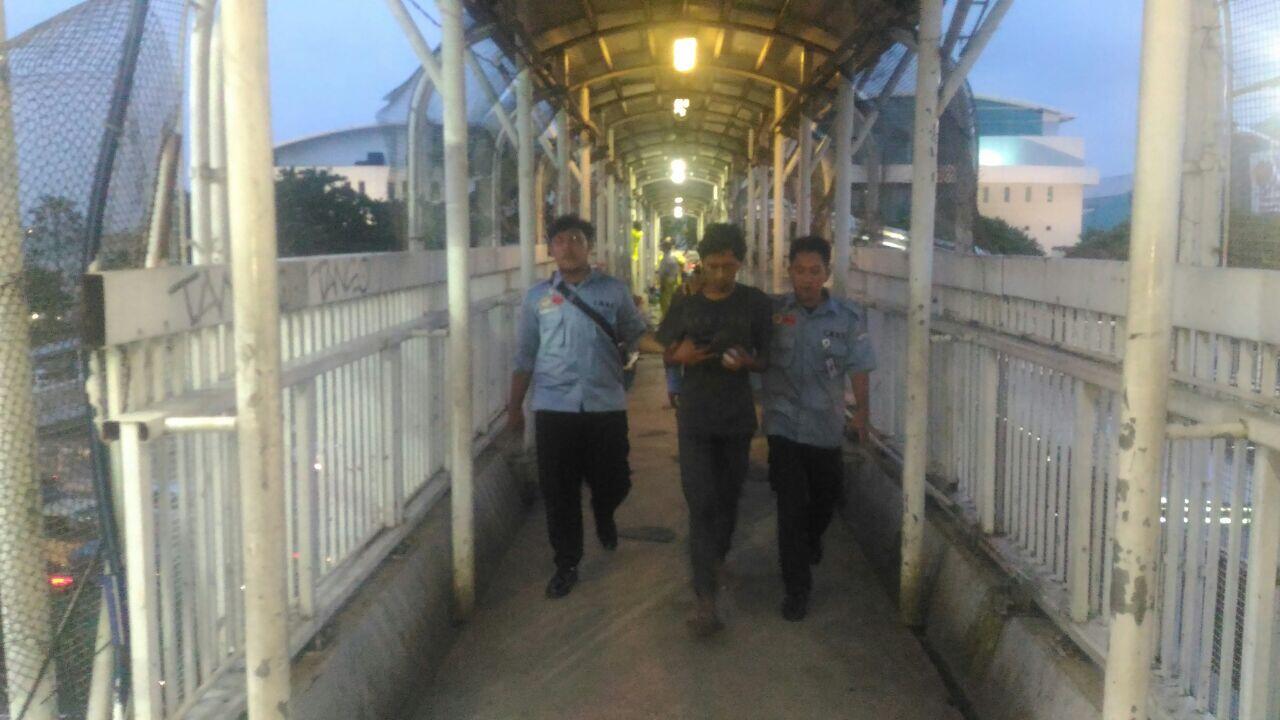 Pengemis &quot;Tangan Buntung&quot; diamankan P3S Jak Bar