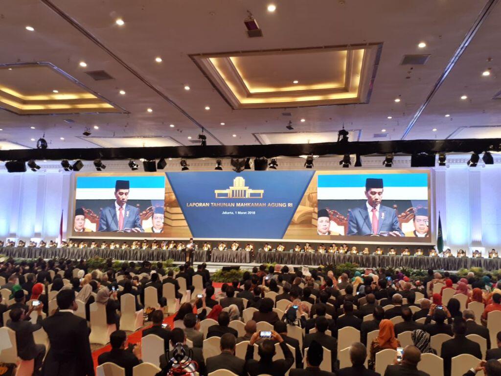 Jokowi Minta Hakim Baru Dibimbing