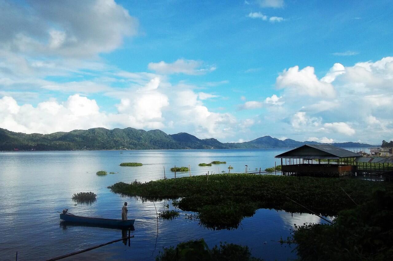 Jangan Cuma Bunaken, Nih ada 4 Danau Cantik di Sulawesi Utara