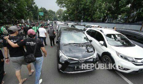 Kendaraan Umum Di Bandung Versi TS Guesiapayah17