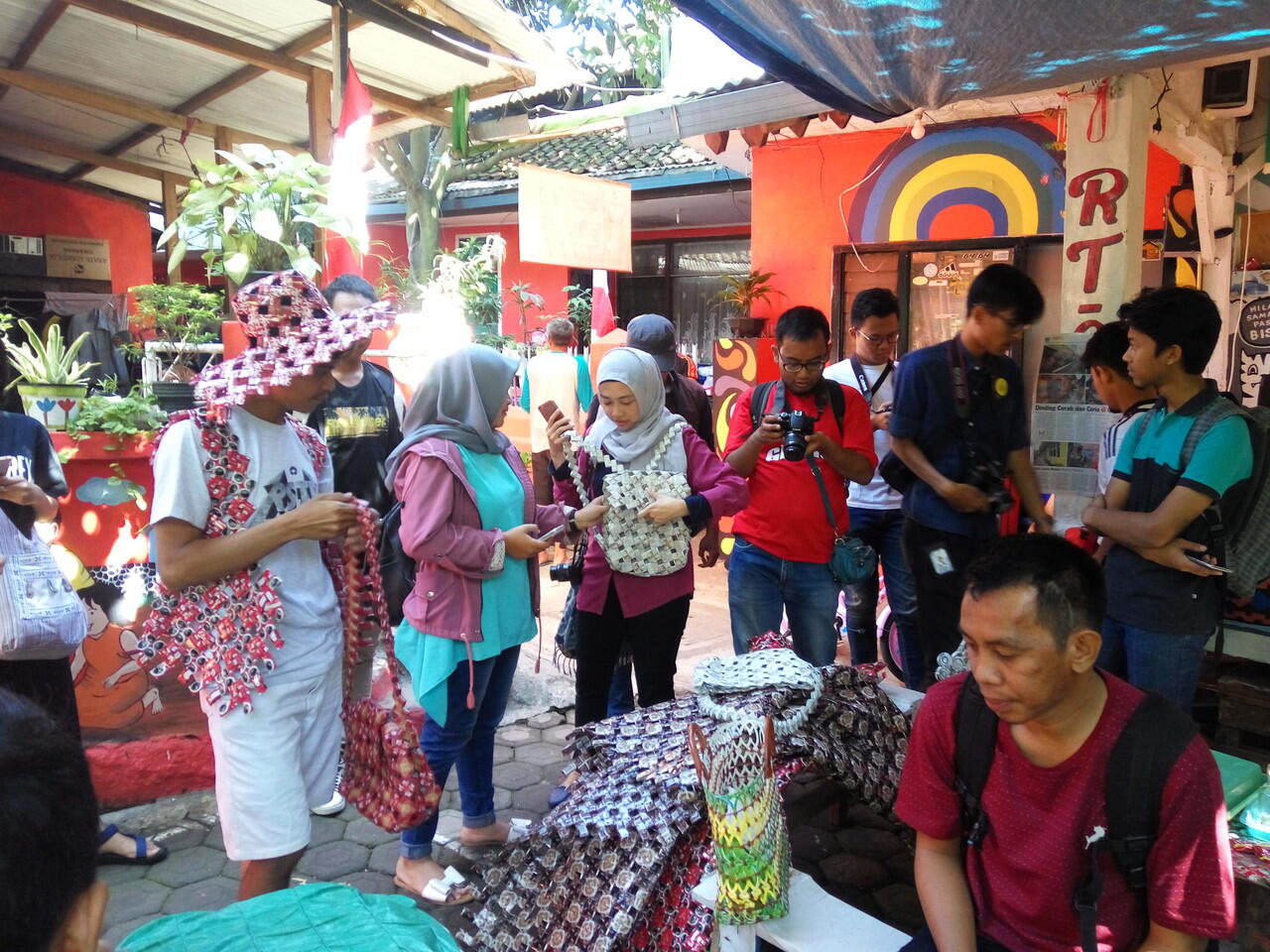 Bandung Punya Kampung Warna
